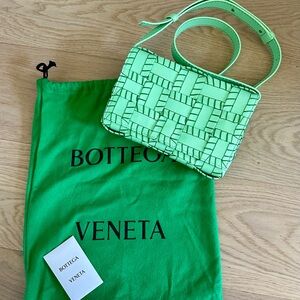 Bottega Veneta Green crossbody Intrecciato Cassette Bag